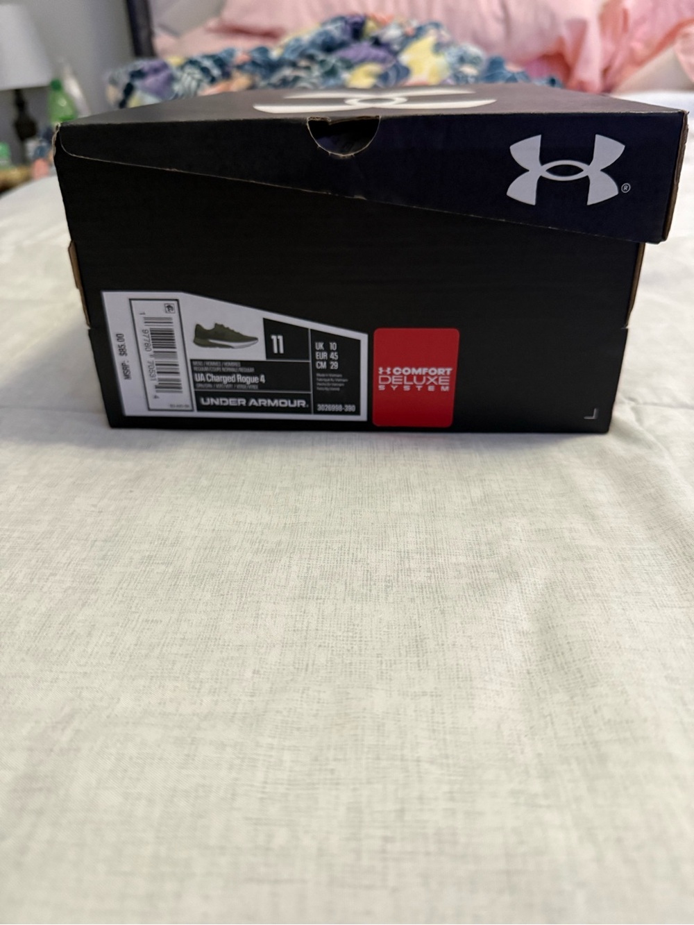 Under Armour Men’s Running Shoes in Olive Green and Black - Picture 7 of 7